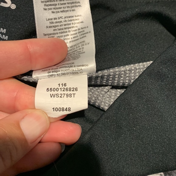 Medium ASICS shorts - Picture 9 of 9